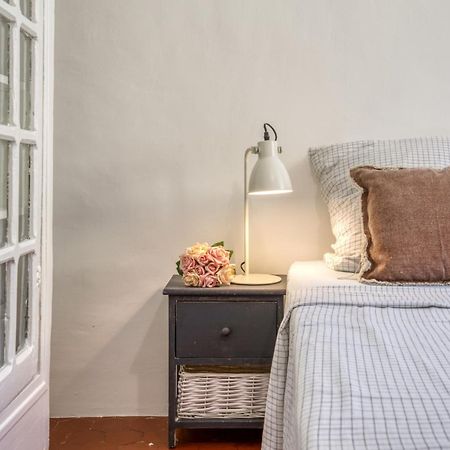 Typique - 2 Bedrooms,Typical Apartment-Old Town Ницца Экстерьер фото