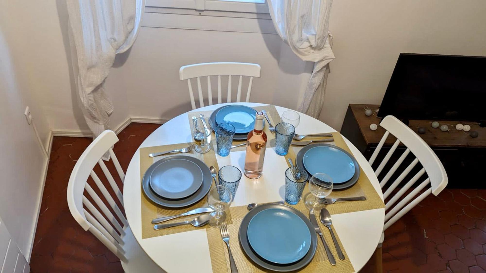 Typique - 2 Bedrooms,Typical Apartment-Old Town Ницца Экстерьер фото