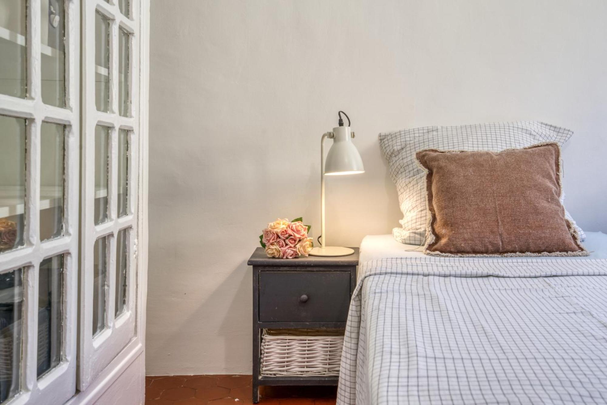 Typique - 2 Bedrooms,Typical Apartment-Old Town Ницца Экстерьер фото