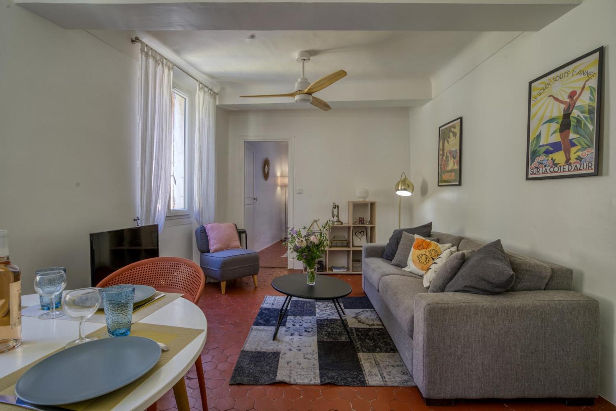 Typique - 2 Bedrooms,Typical Apartment-Old Town Ницца Экстерьер фото