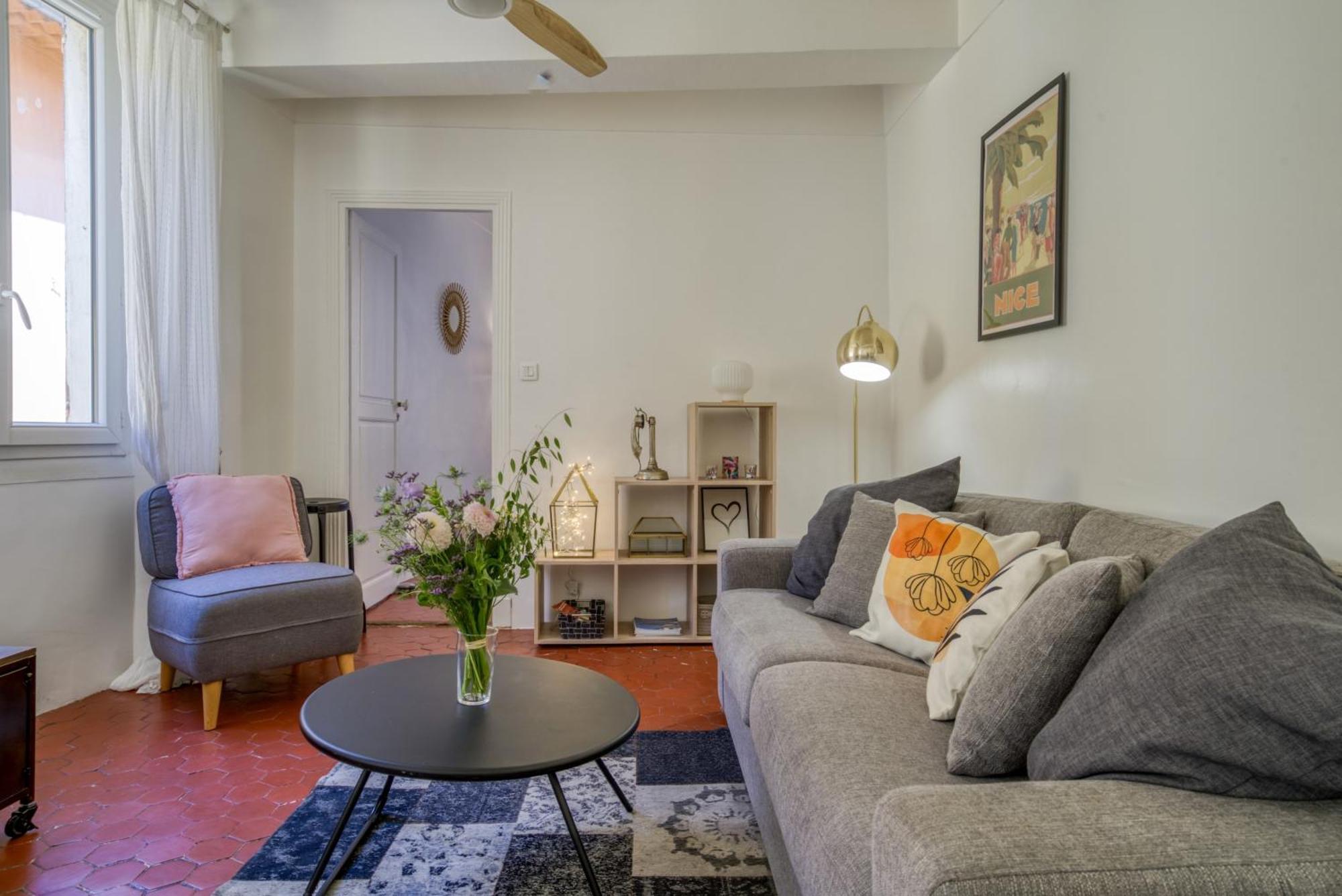 Typique - 2 Bedrooms,Typical Apartment-Old Town Ницца Экстерьер фото